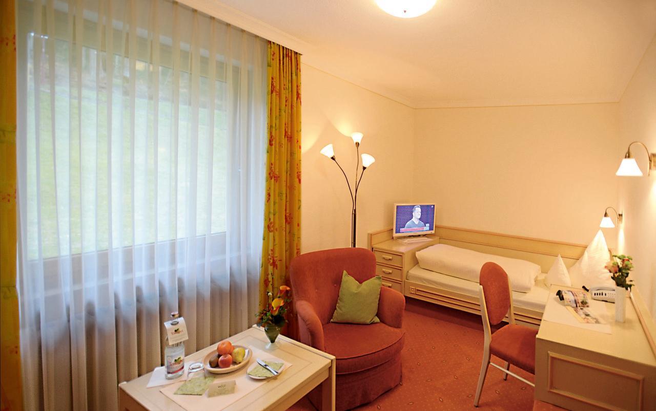 Hotel Waldlust Байрсброн Экстерьер фото